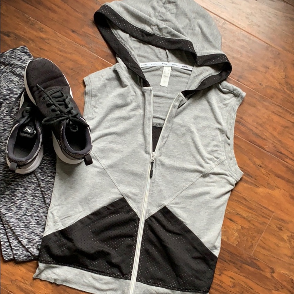 Workout Hoodie Vest
